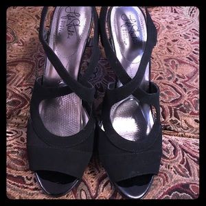 Size 9 dress shoes. Very light wear on most.